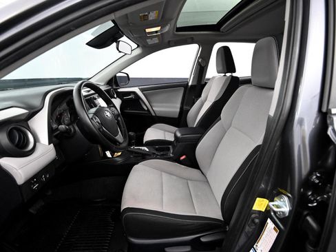 Used 2017 Toyota RAV4 XLE image 32