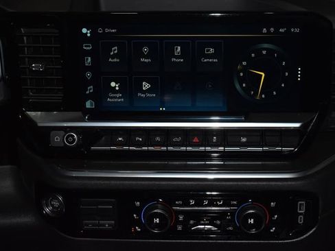 Used 2023 Chevrolet Silverado 1500 High Country w/ Technology Package image 17