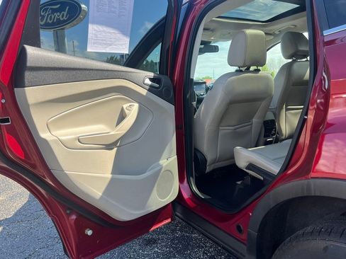 Certified 2017 Ford Escape Titanium w/ Equipment Group 301A AWD/4WD image 32