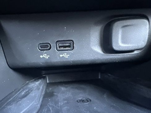 Used 2024 Buick Envista Sport Touring w/ Convenience I Package image 25