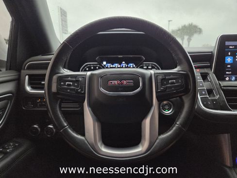 Used 2021 GMC Yukon SLT w/ SLT Premium Package RWD image 11