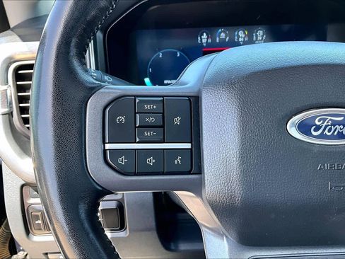 Used 2024 Ford F250 Lariat w/ Sport Appearance Package image 23