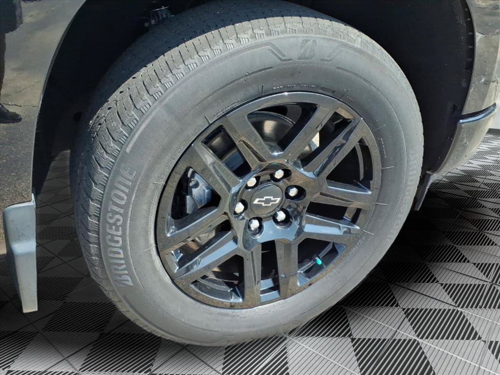 Used 2023 Chevrolet Silverado 1500 Custom AWD/4WD image 30
