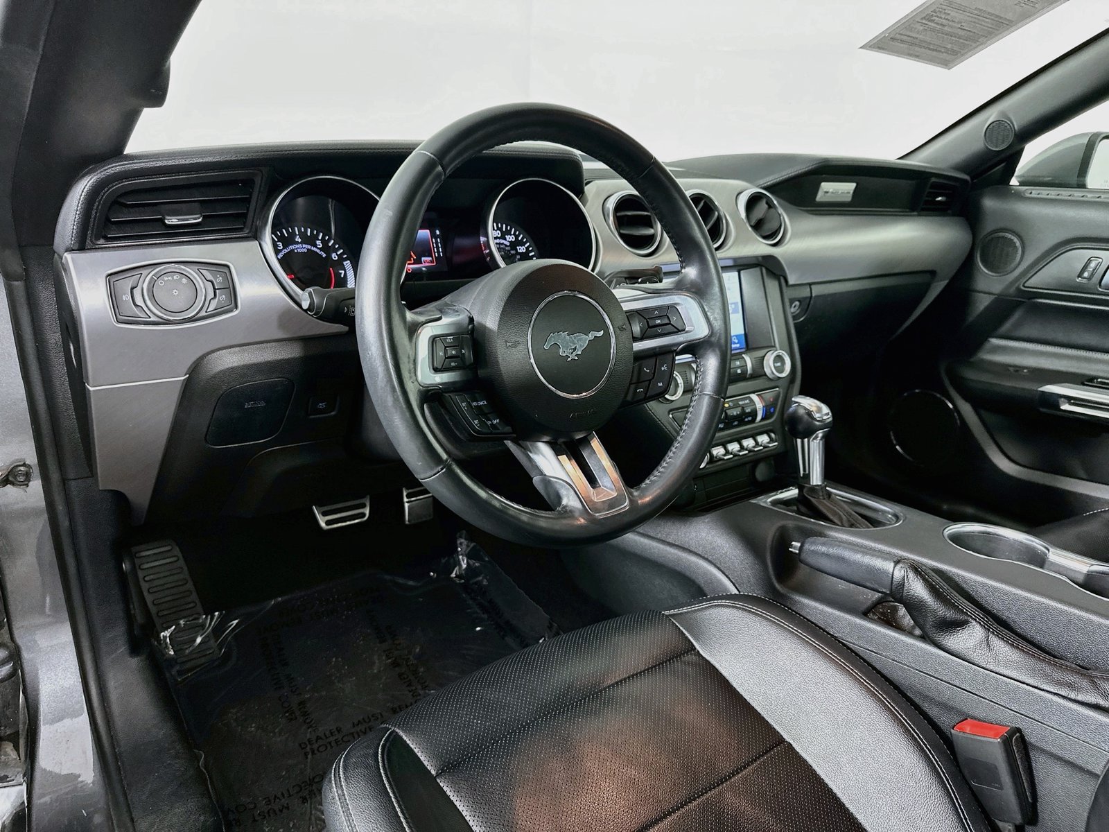 Used 2021 Ford Mustang Premium RWD image 10