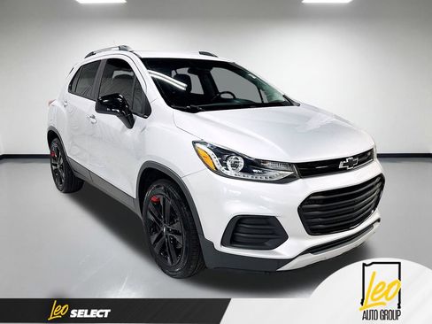 Used 2019 Chevrolet Trax LT w/ Redline Edition FWD image 5