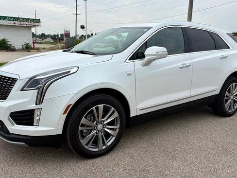 Used 2025 Cadillac XT5 Premium Luxury FWD image 7