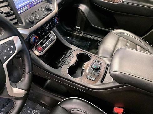 Used 2023 GMC Acadia Denali w/ Denali Ultimate Package image 15