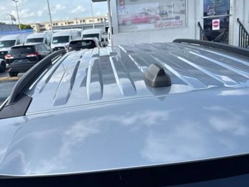 Used 2025 Ford Explorer Active RWD image 7