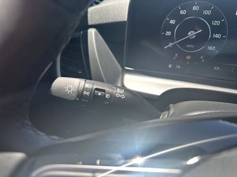 Used 2025 Kia Seltos EX w/ EX Sunroof Package image 18