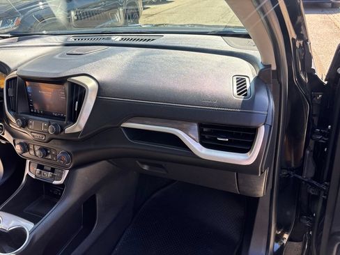 Used 2023 GMC Terrain Denali w/ Denali Premium Package AWD/4WD image 35