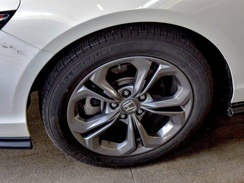 Used 2023 Honda Accord EX image 12