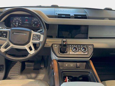 Used 2021 Land Rover Defender 110 S image 12