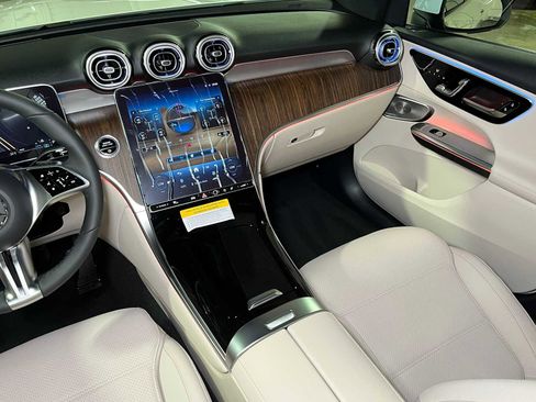 New 2025 Mercedes-Benz GLC 300 4MATIC image 33