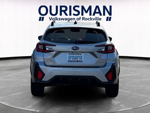 Used 2024 Subaru Crosstrek 2.0i Premium AWD/4WD image 5