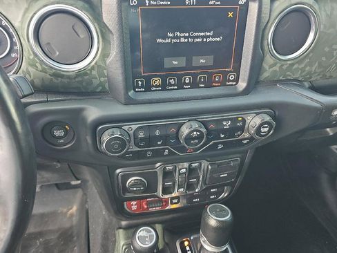Used 2019 Jeep Wrangler Unlimited Rubicon AWD/4WD image 14