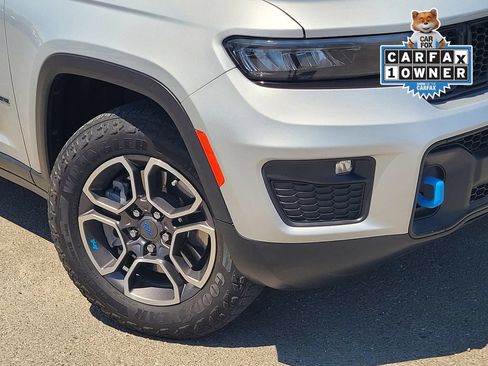 Used 2022 Jeep Grand Cherokee Trailhawk w/ Luxury Tech Group III AWD/4WD image 9