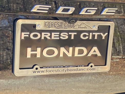 Used 2024 Ford Edge Titanium image 31