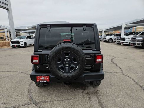 Used 2021 Jeep Wrangler Sport image 7