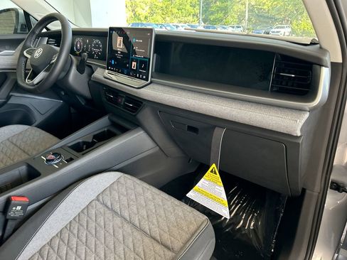 New 2026 Volkswagen Tiguan S FWD image 32