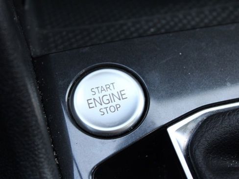 Used 2022 Volkswagen Tiguan SE R-Line image 34