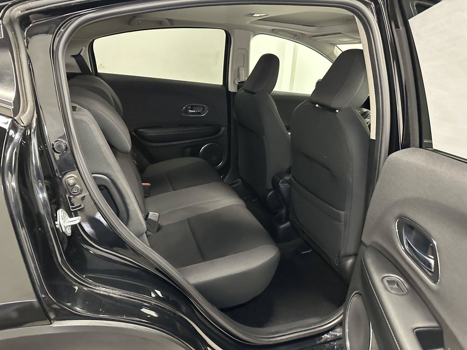 Used 2022 Honda HR-V EX image 35