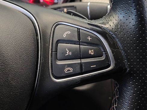Used 2017 Mercedes-Benz GLA 250 image 16
