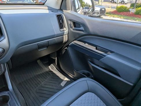 Used 2021 Chevrolet Colorado Z71 w/ Safety Package RWD image 17