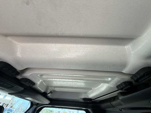 Used 2022 Jeep Wrangler Sport AWD/4WD image 19