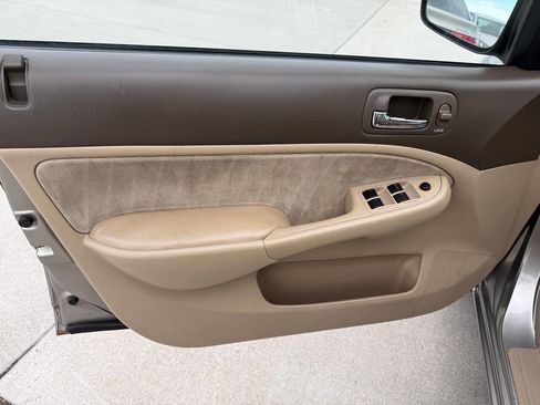 Used 2004 Honda Civic LX image 13