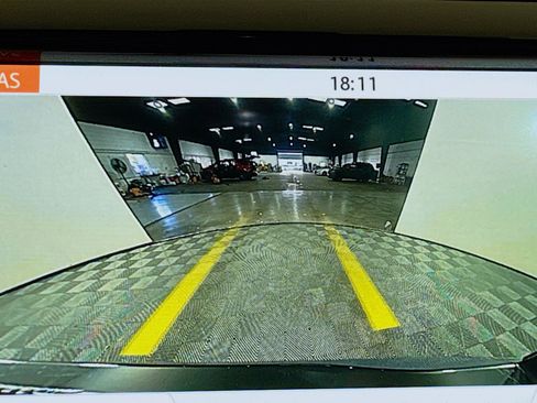 Used 2020 Land Rover Discovery Sport S image 18