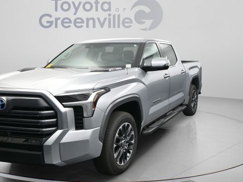 Used 2024 Toyota Tundra Limited AWD/4WD image 25