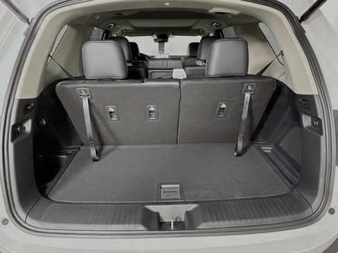 New 2025 Honda Pilot Touring image 35