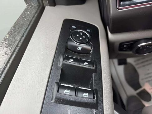 Used 2017 Ford F150 XLT AWD/4WD image 10