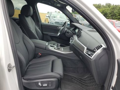 Used 2022 BMW X5 xDrive40i w/ Premium Package AWD/4WD image 24