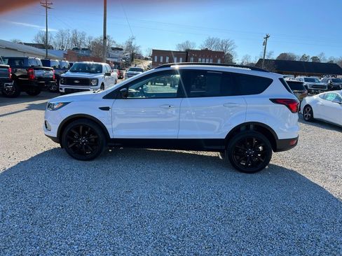 Used 2019 Ford Escape SE image 5