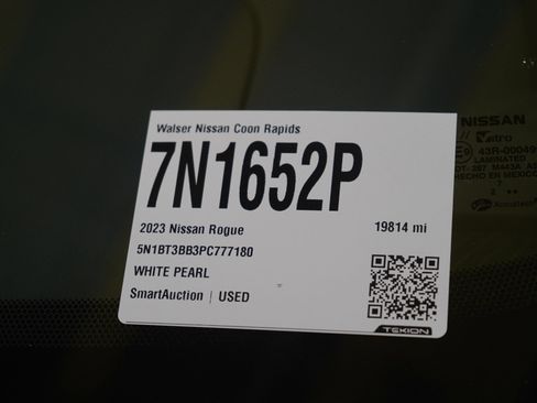 Used 2023 Nissan Rogue SV w/ SV Premium B Package image 27
