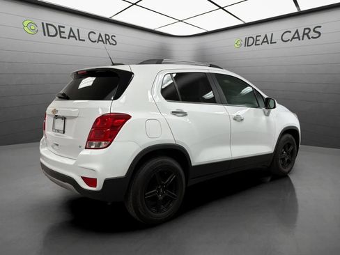 Used 2019 Chevrolet Trax LT w/ LT Convenience Package FWD image 6