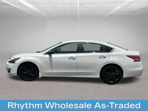 Used 2014 Nissan Altima 2.5 SV FWD image 5