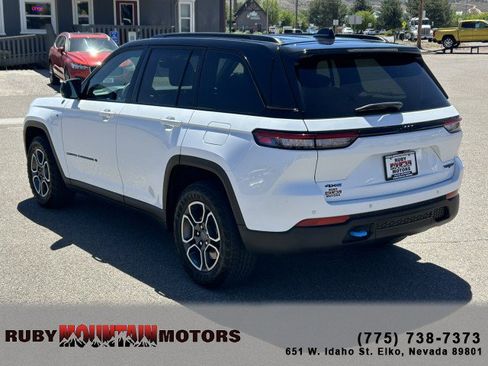 Used 2022 Jeep Grand Cherokee Trailhawk AWD/4WD image 5