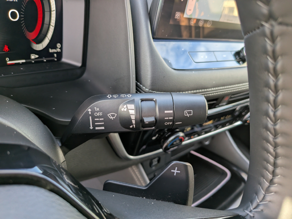 Used 2025 Nissan Rogue Platinum FWD image 34