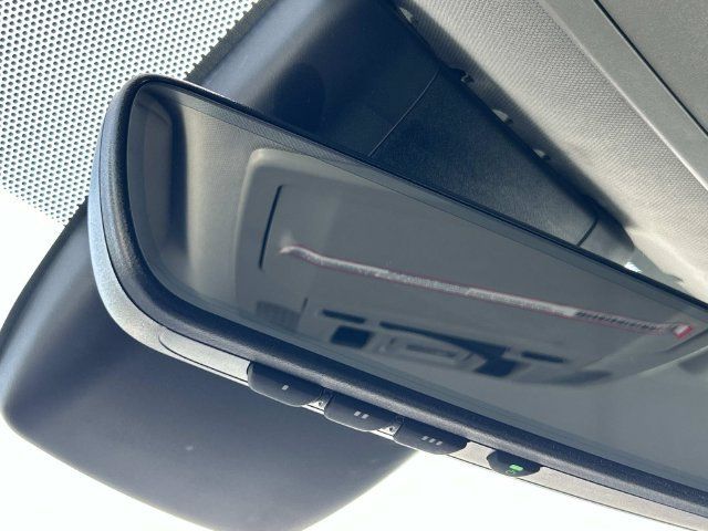 Used 2023 Toyota Highlander XLE FWD image 25