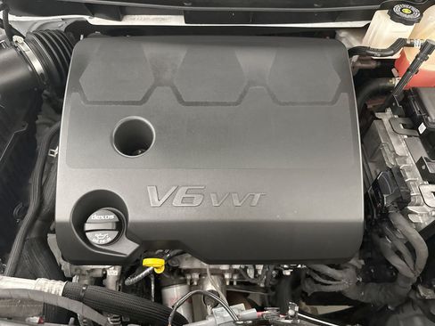 Used 2023 Chevrolet Traverse RS AWD/4WD image 29