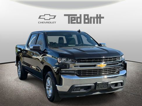 Certified 2020 Chevrolet Silverado 1500 LT RWD image 3