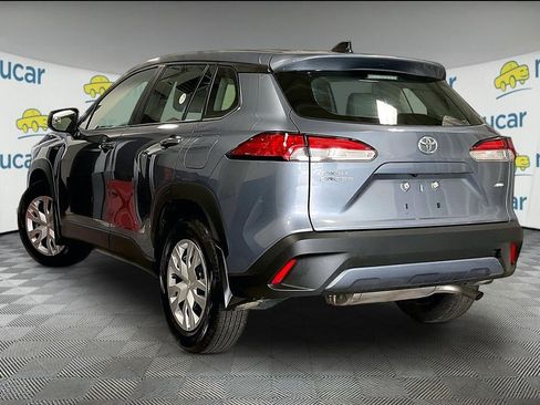 Used 2025 Toyota Corolla Cross L AWD/4WD image 4