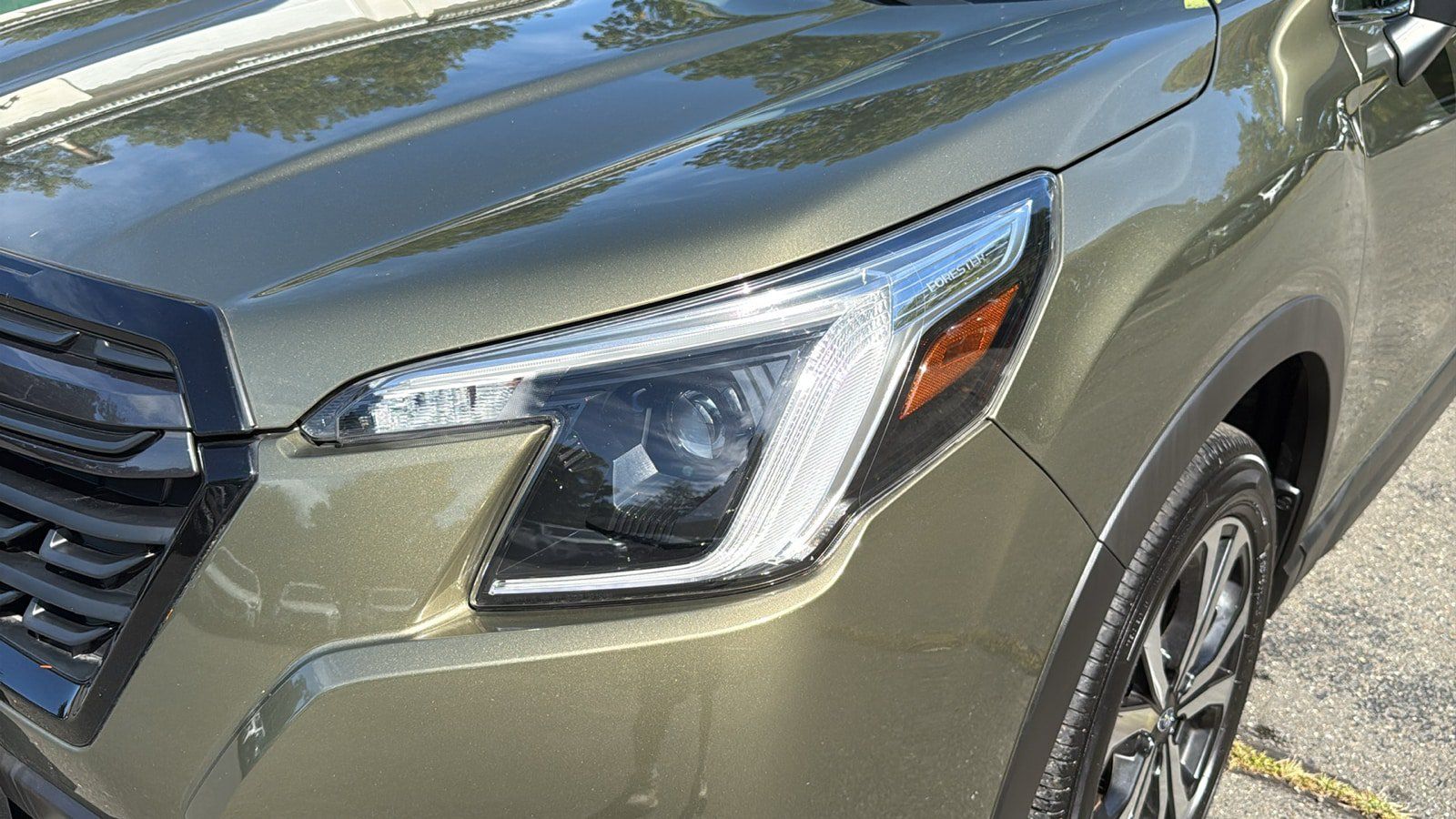 Certified 2023 Subaru Forester Limited AWD/4WD image 9