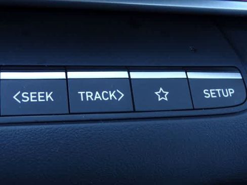 Used 2024 Hyundai Elantra SEL FWD image 36