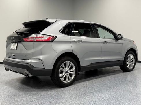 Used 2022 Ford Edge Titanium w/ Equipment Group 301A AWD/4WD image 12