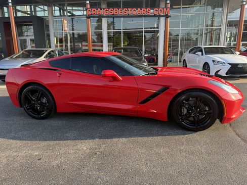 Used 2017 Chevrolet Corvette Stingray Coupe w/ 1LT RWD image 3