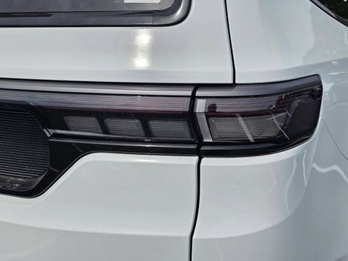 New 2026 Jeep Grand Wagoneer Limited AWD/4WD image 9