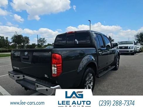 Used 2014 Nissan Frontier SL RWD image 2